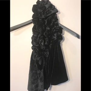 New black velvet ruffle scarf NWOT